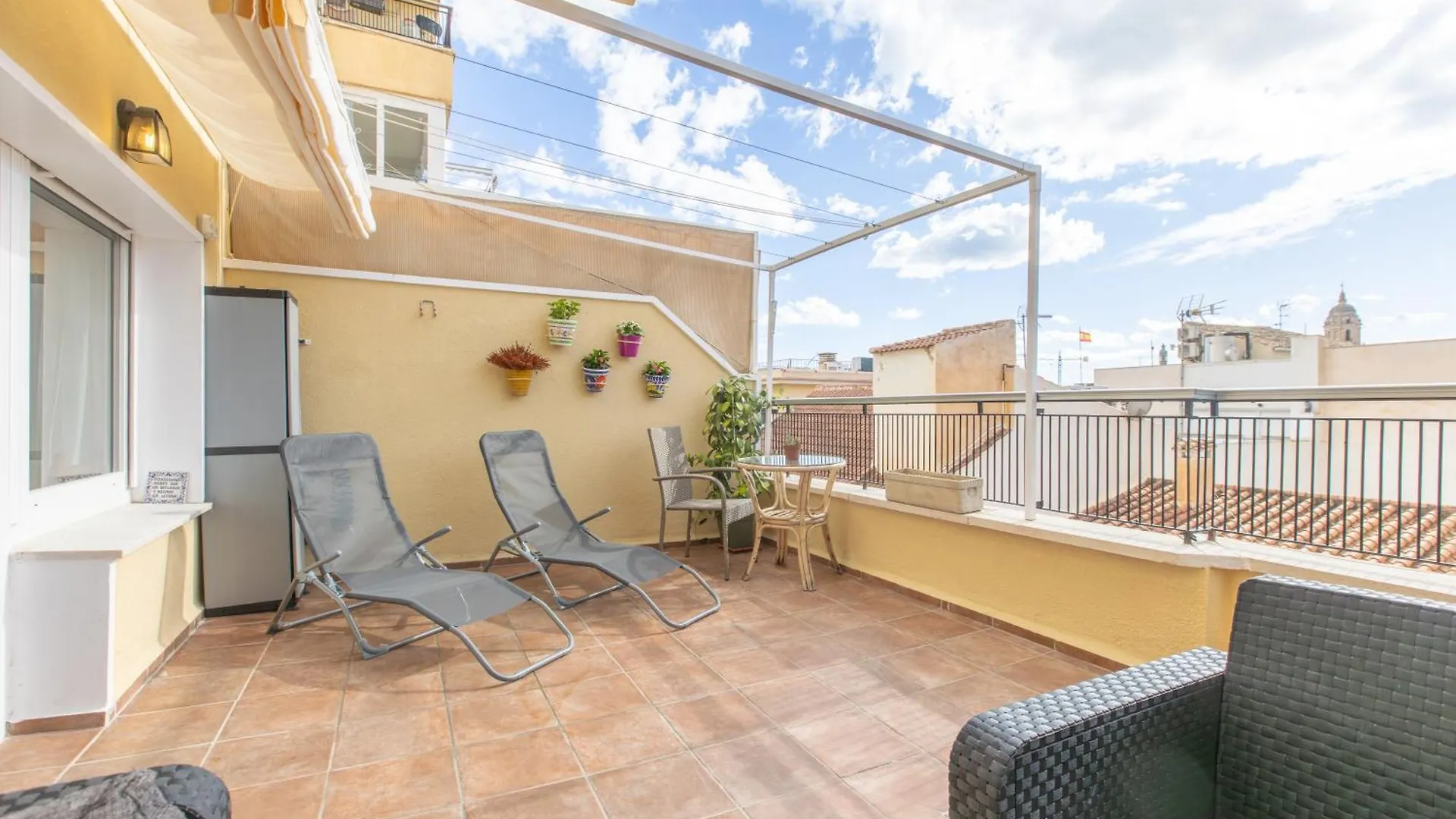 Homely Malaga San Juan De Letran Con Terraza Daire