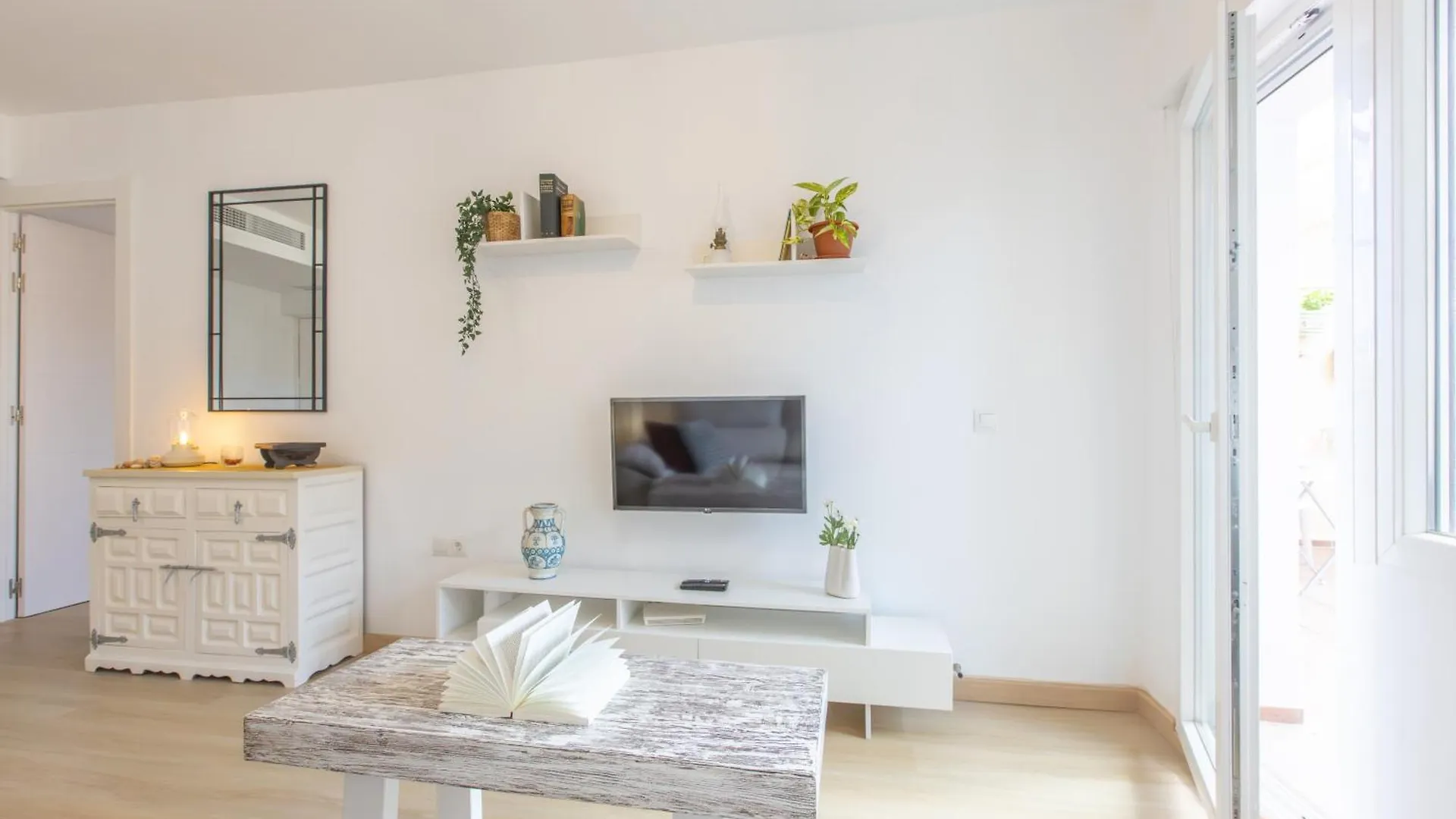 Apartment Homely Malaga San Juan De Letran Con Terraza